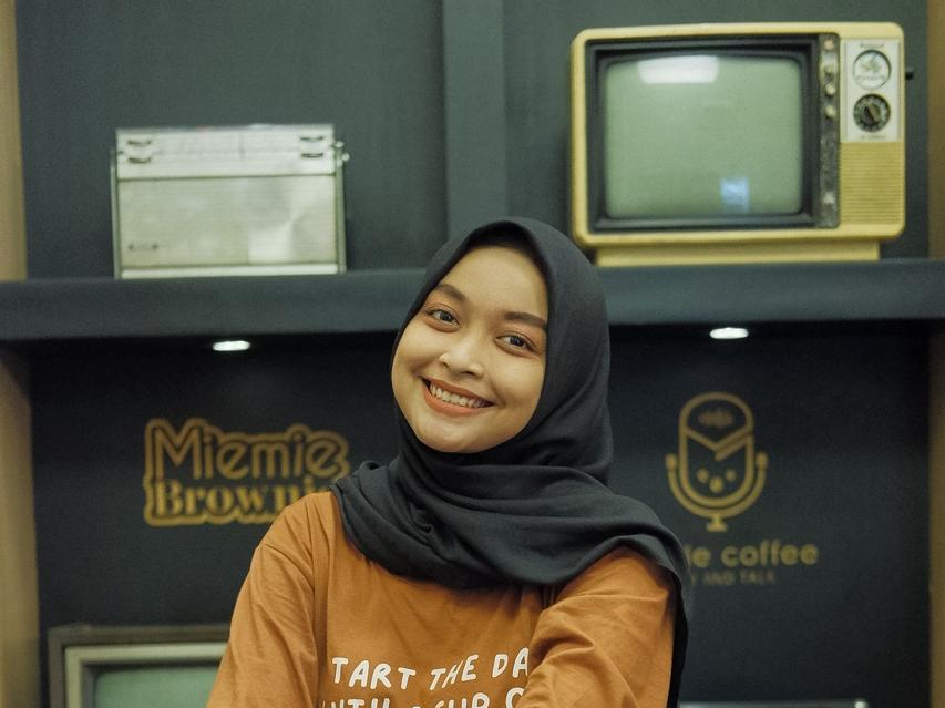 Nadya Mustika
